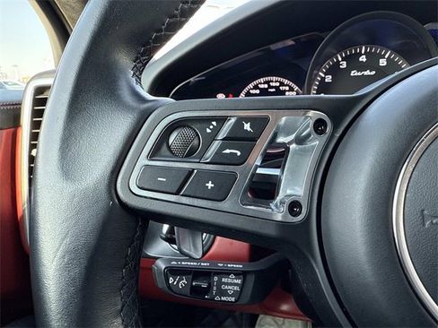 Used 2021 Porsche Cayenne Turbo image 26