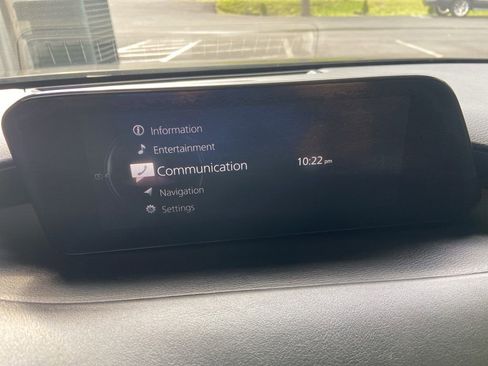 Used 2019 MAZDA MAZDA3 Hatchback w/ Preferred Package FWD image 18