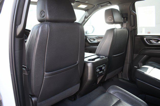 Used 2023 Chevrolet Tahoe Z71 w/ Luxury Package AWD/4WD image 21