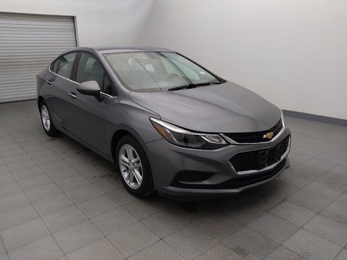 Used 2018 Chevrolet Cruze LT image 13