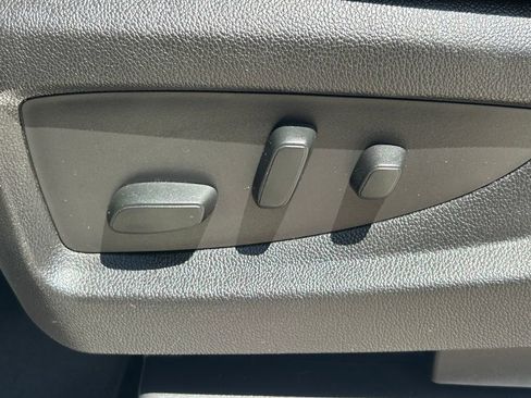 Used 2017 GMC Yukon Denali RWD image 31