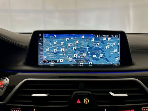Used 2017 BMW 740i RWD image 27