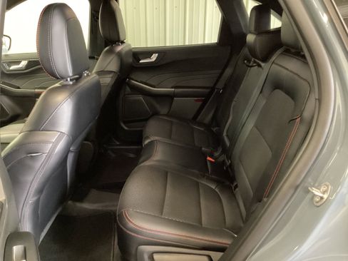 Used 2025 Ford Escape ST-Line Select AWD/4WD image 30