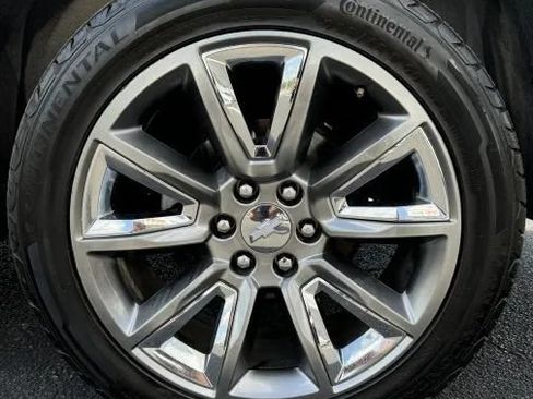 Used 2016 Chevrolet Suburban LTZ AWD/4WD image 11