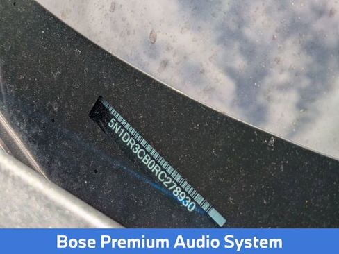 Used 2024 Nissan Pathfinder SL w/ SL Premium Package image 8