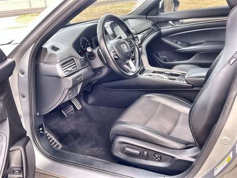 Certified 2018 Honda Accord Sport image 3