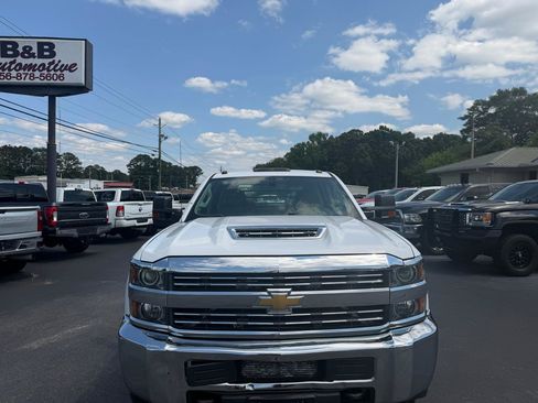 Used 2017 Chevrolet Silverado 3500 W/T w/ WT Convenience Package AWD/4WD image 2