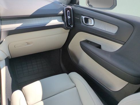 New 2026 Volvo XC40 B5 Ultra AWD/4WD image 12