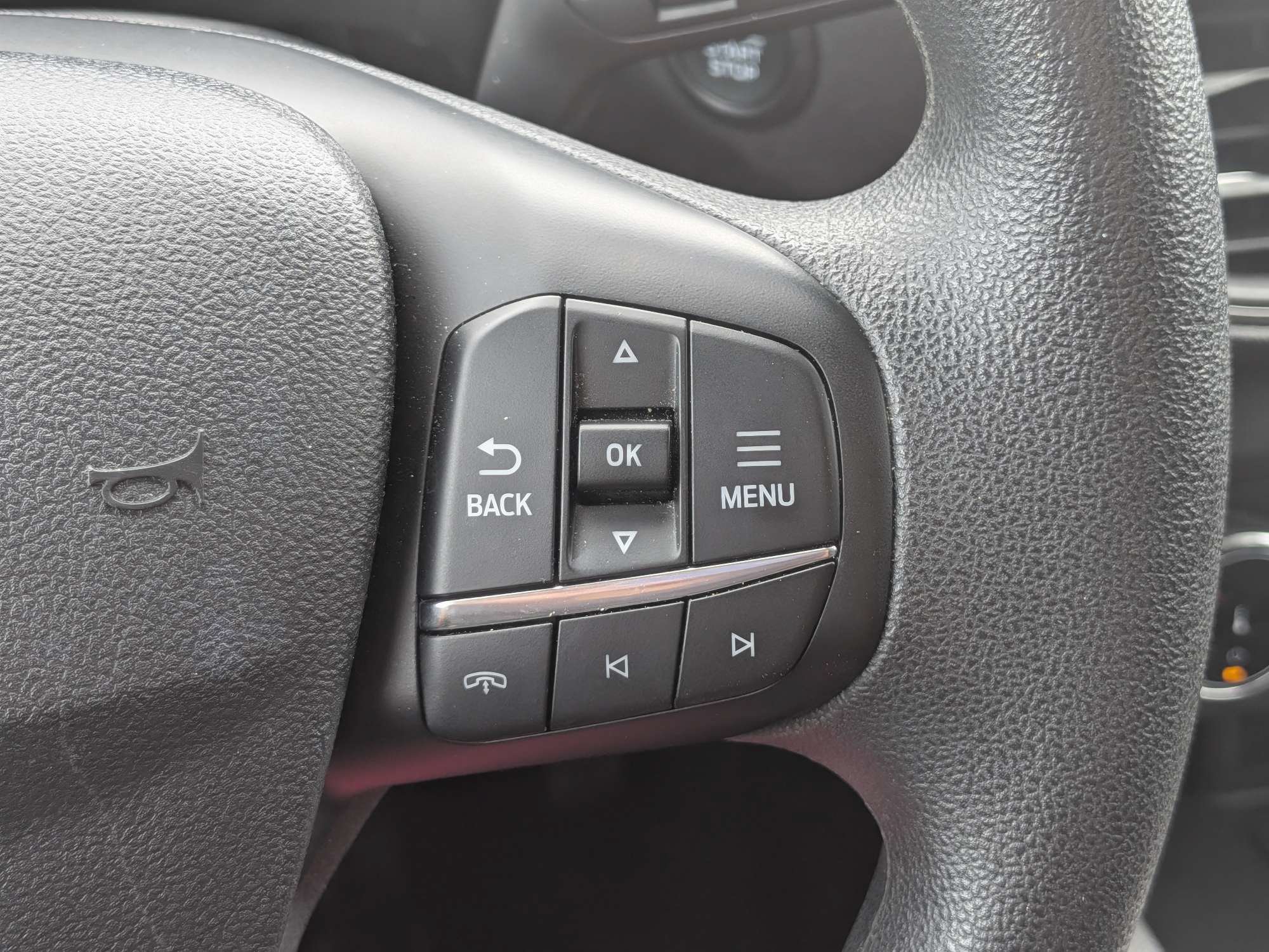 Used 2025 Ford Escape Active AWD/4WD image 27