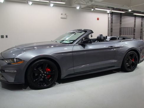 Used 2021 Ford Mustang Premium w/ Black Accent Package RWD image 3