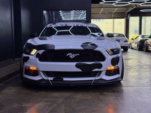 Used 2017 Ford Mustang GT w/ GT Performance Package RWD image 2