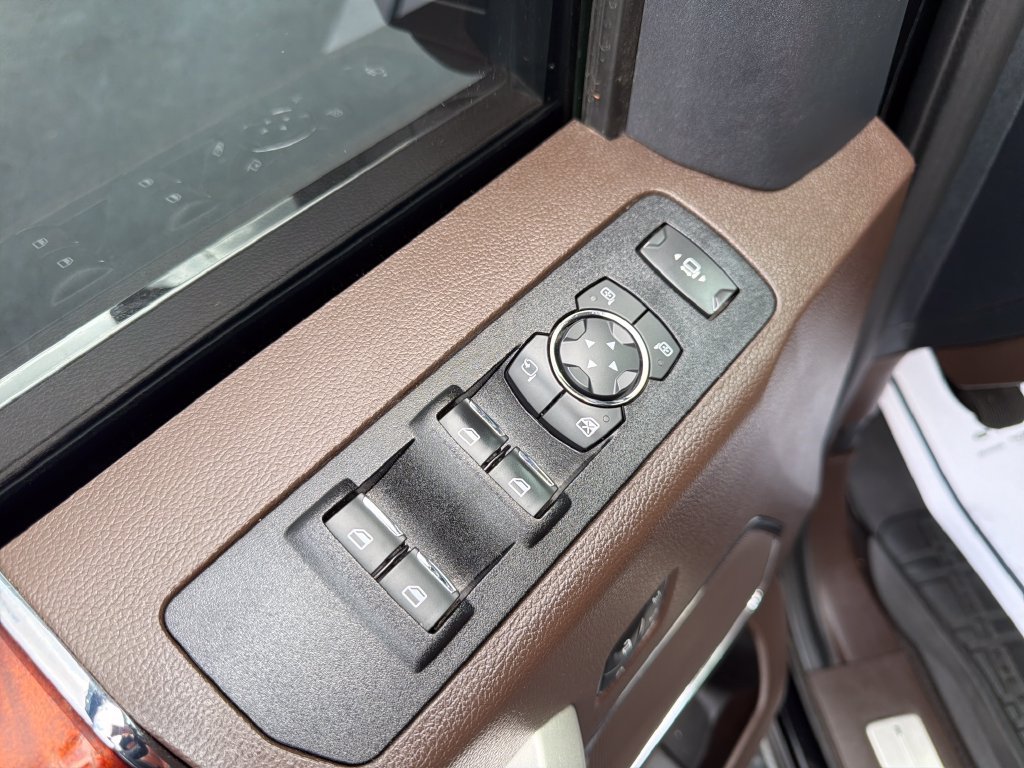 Used 2022 Ford F250 King Ranch w/ King Ranch Ultimate Package AWD/4WD image 11