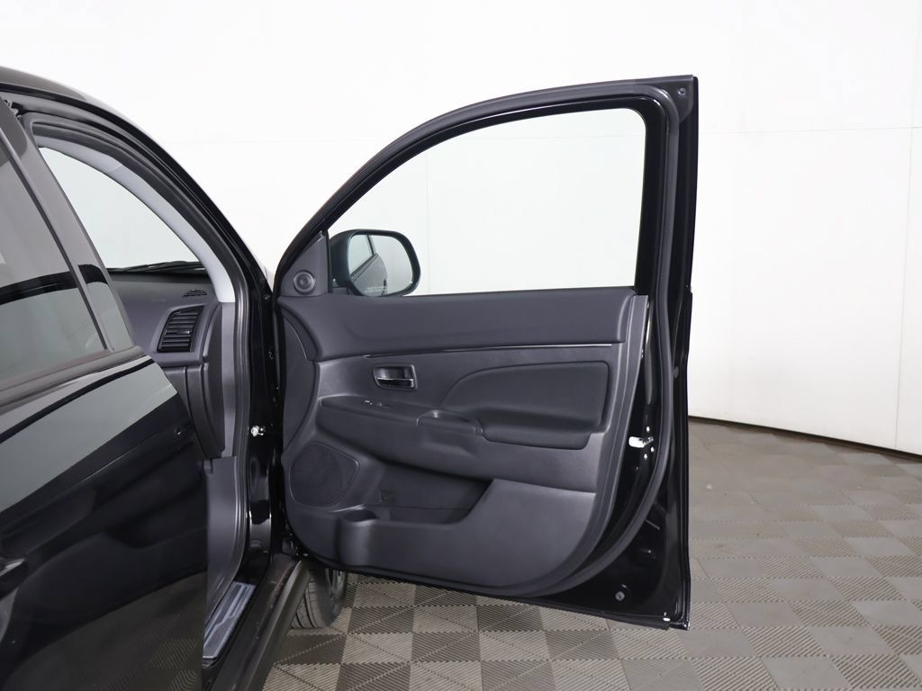 New 2027 Mitsubishi Outlander Sport ES AWD/4WD image 16