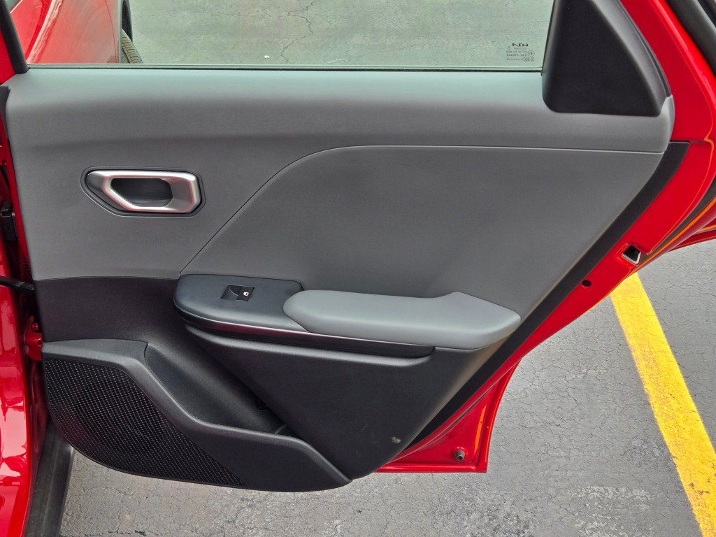 Used 2025 Kia K4 FWD image 9