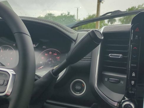 New 2026 RAM 3500 Laramie AWD/4WD image 19