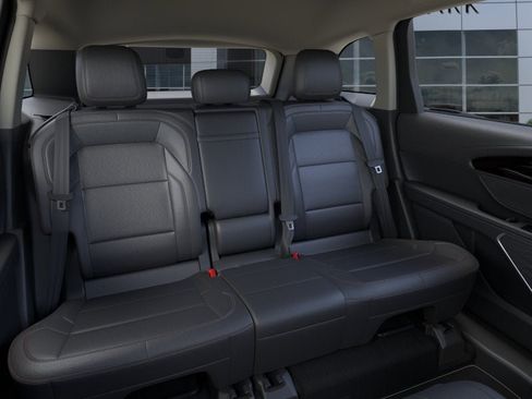 New 2026 Lincoln Nautilus Premier AWD/4WD image 11