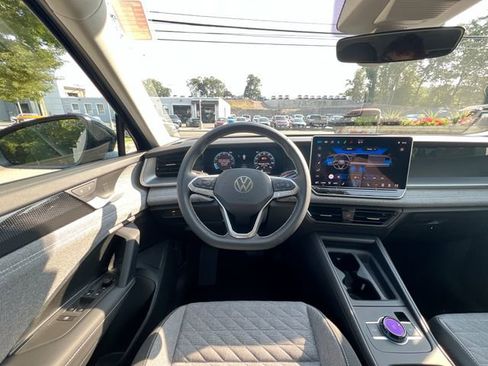 New 2025 Volkswagen Tiguan S image 14