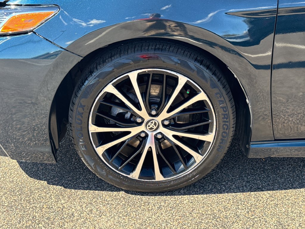Used 2020 Toyota Camry SE FWD image 38
