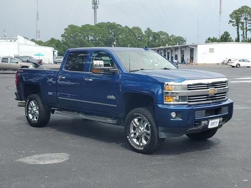 Used 2016 Chevrolet Silverado 2500 High Country w/ Duramax Plus Package AWD/4WD image 34