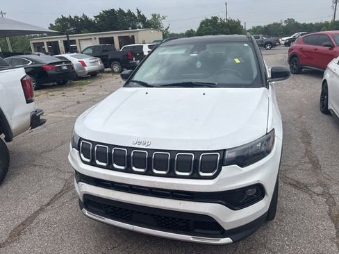 Used 2022 Jeep Compass Limited AWD/4WD image 2