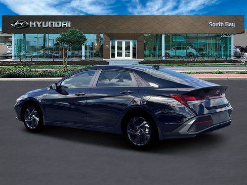 New 2026 Hyundai Elantra Sport image 4