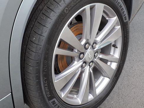 Certified 2023 Cadillac XT6 Premium Luxury w/ Technology Package AWD/4WD image 9
