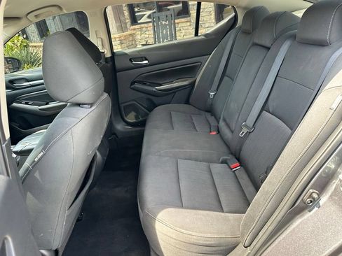 Used 2021 Nissan Altima 2.5 SV FWD image 23
