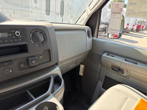 New 2027 Ford E-350 and Econoline 350 Super Duty w/ Power Equipment Group RWD image 19