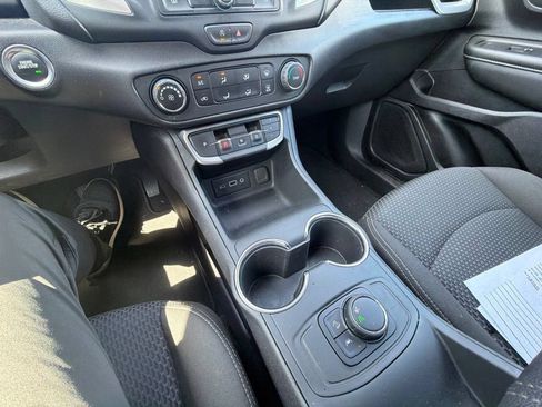 Used 2024 GMC Terrain SLE FWD image 14