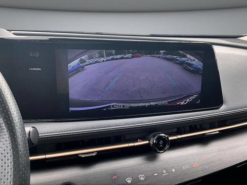 Used 2023 Nissan Ariya FWD image 14