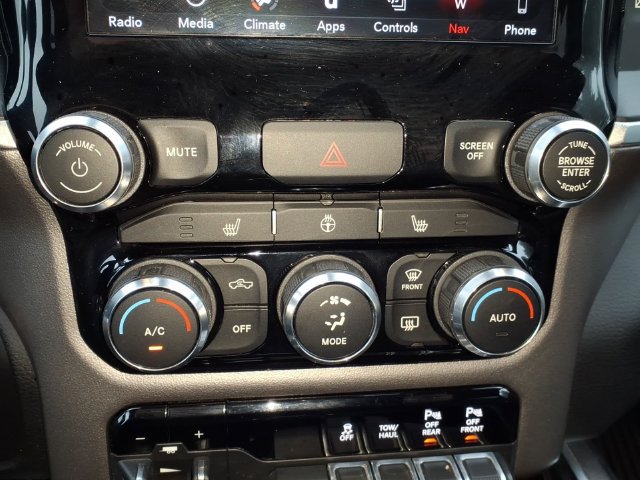 Used 2019 RAM 1500 Big Horn AWD/4WD image 18