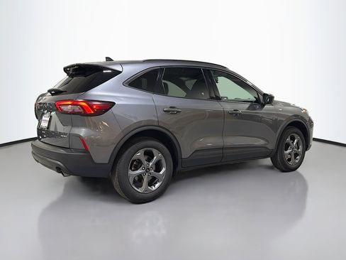 Used 2025 Ford Escape ST-Line AWD/4WD image 2