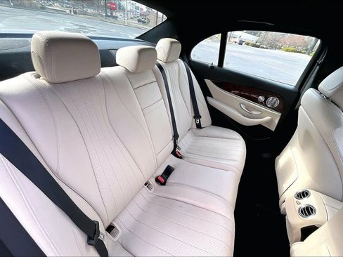 Used 2018 Mercedes-Benz E 400 E 400 image 20