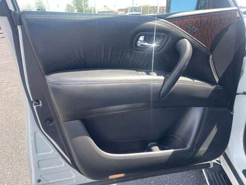 Used 2019 Nissan Armada Platinum AWD/4WD image 23