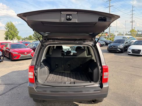 Used 2015 Jeep Patriot High Altitude AWD/4WD image 27