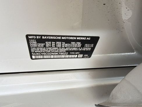 Used 2022 BMW X6 xDrive40i w/ M Sport Package image 11