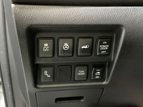 Used 2017 Nissan Pathfinder SL w/ SL Tech Package image 18