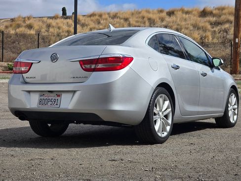 Used 2013 Buick Verano FWD image 17