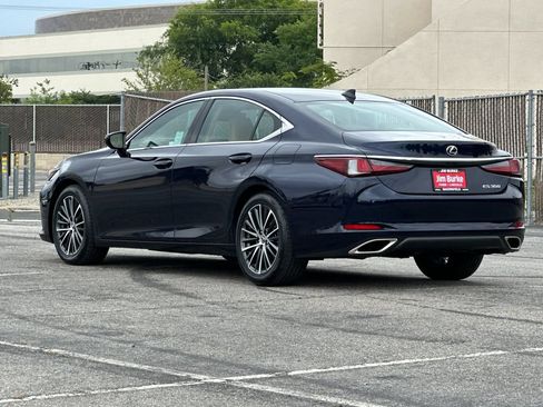 Used 2023 Lexus ES 350 w/ Premium Package FWD image 5