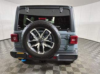 Used 2024 Jeep Wrangler Unlimited w/ Convenience Group AWD/4WD video 3