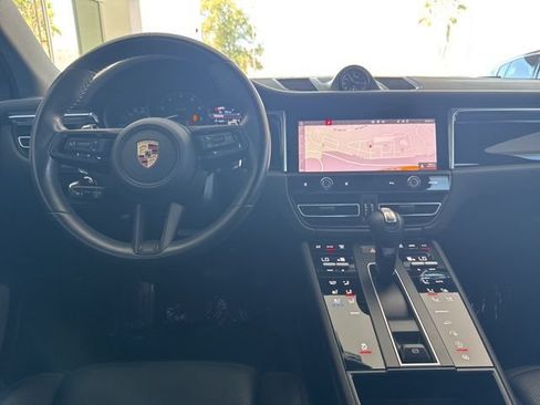 Used 2023 Porsche Macan AWD/4WD image 12