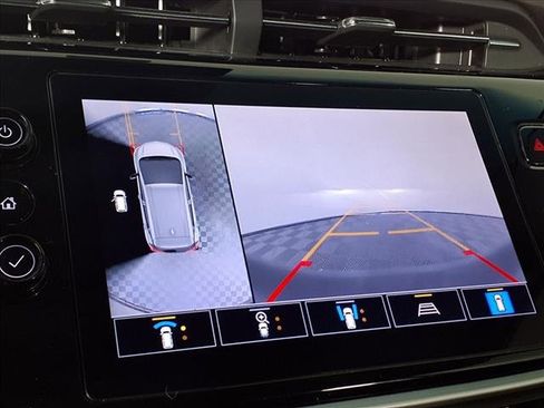 Used 2022 Chevrolet Bolt LT w/ Infotainment Package image 17