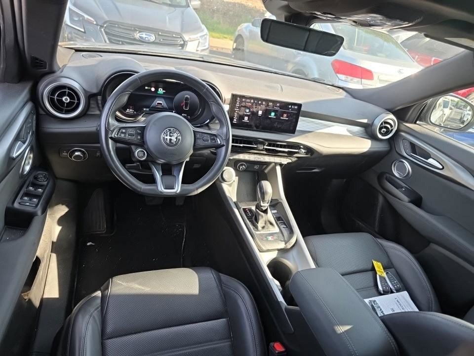 Used 2024 Alfa Romeo Tonale Ti AWD/4WD image 4