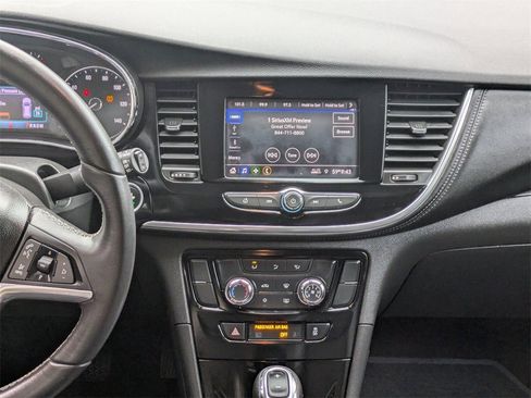 Used 2022 Buick Encore Preferred w/ Safety Package image 18