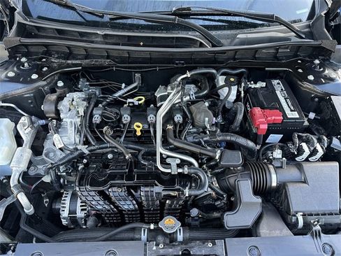 Used 2024 Nissan Altima 2.5 SV image 18