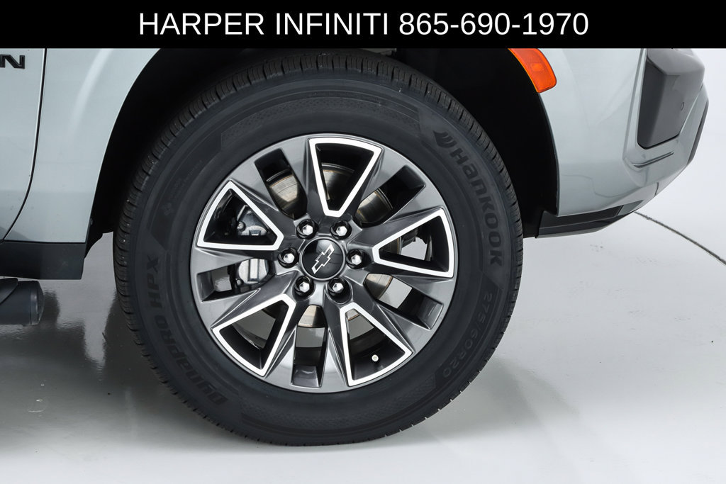 Used 2024 Chevrolet Suburban Z71 w/ Luxury Package AWD/4WD image 55