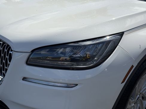 Used 2022 Lincoln Corsair FWD image 8