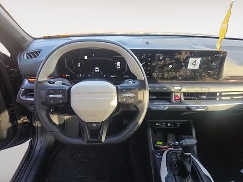 Used 2025 Kia K4 GT-Line w/ GT-Line Premium Package FWD image 10