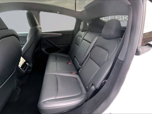 Used 2026 Tesla Model Y AWD image 25