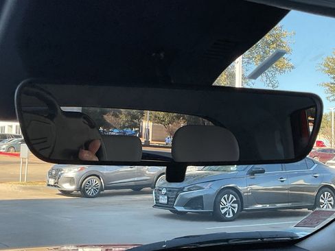 Used 2025 Hyundai Kona SEL image 27